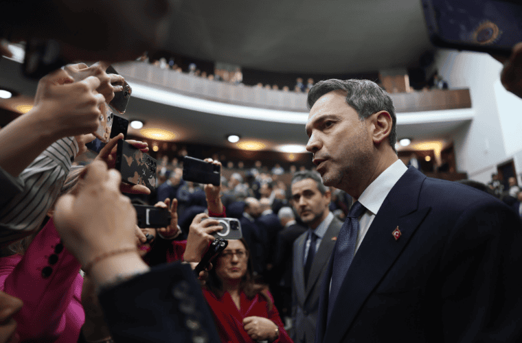 Minister Bayraktar: Turkey Faces No Issues in Energy Supply Security Amid Regional Tensions