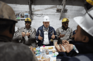 Minister Bayraktar Shares Iftar with Miners 630 Meters Underground in Zonguldak